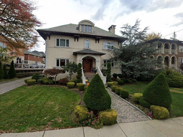 House image located at Fort Lee, NJ 07024