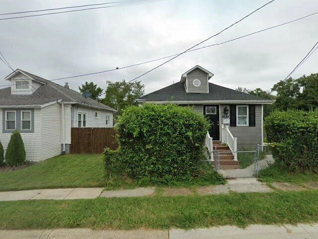 House image located at Wilmington, DE 19804