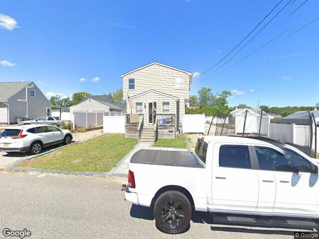 House image located at West Babylon, NY 11704