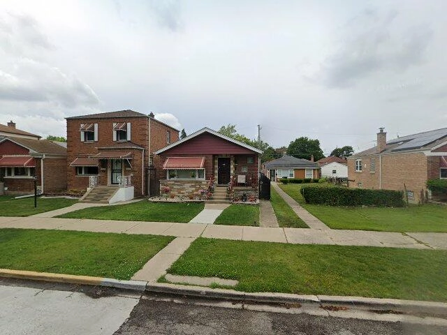 House image located at Chicago, IL 60628