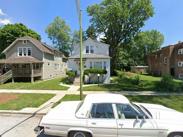 House image located at Chicago, IL 60628