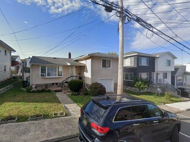 House image located at Kenosha, WI 53143