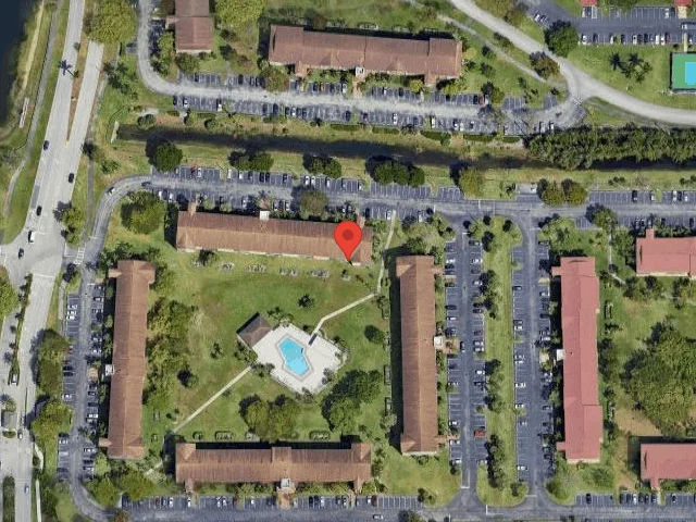 House image located at Hollywood, FL 33027