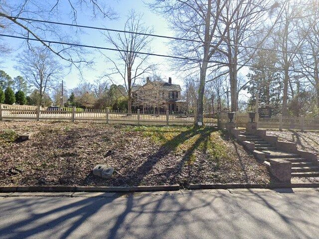 House image located at Palestine, TX 75801