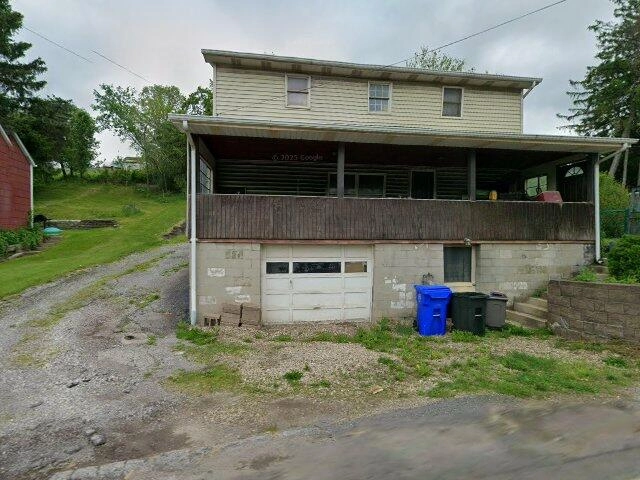 House image located at Oakdale, PA 15071