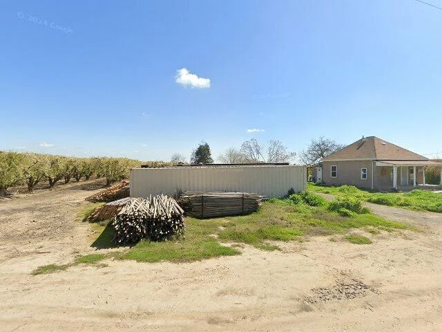 House image located at Kingsburg, CA 93631