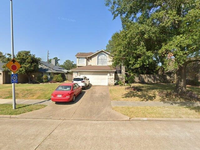 House image located at Houston, TX 77014