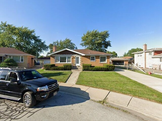 House image located at South Holland, IL 60473