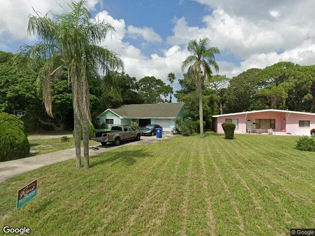 House image located at Saint Petersburg, FL 33712