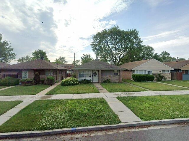 House image located at Chicago, IL 60617