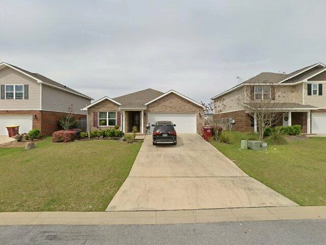 House image located at Crestview, FL 32539