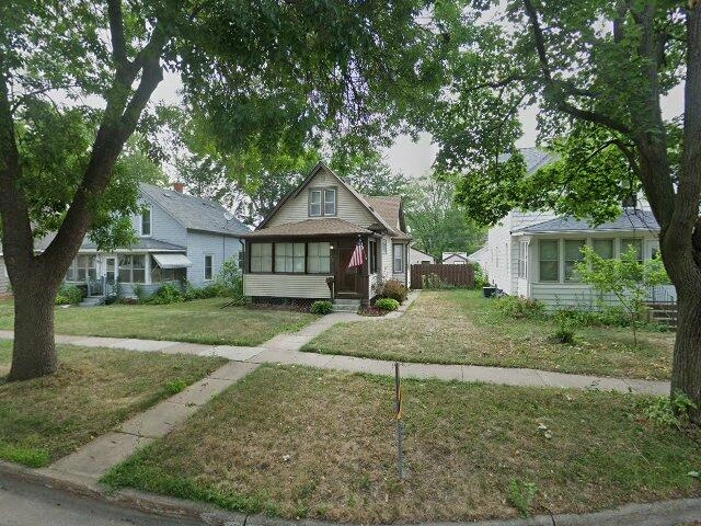 House image located at South Saint Paul, MN 55075