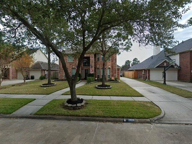 House image located at League City, TX 77573