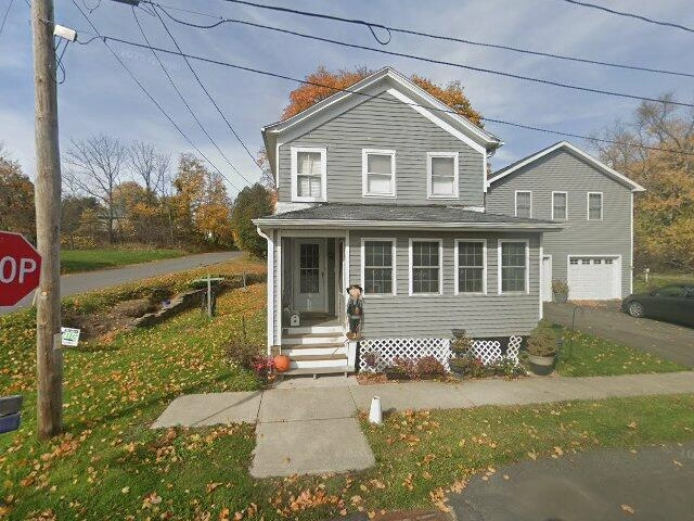 House image located at Nashua, NH 03063