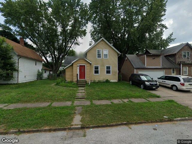 House image located at Davenport, IA 52803