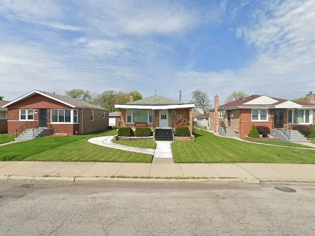 House image located at Chicago, IL 60617