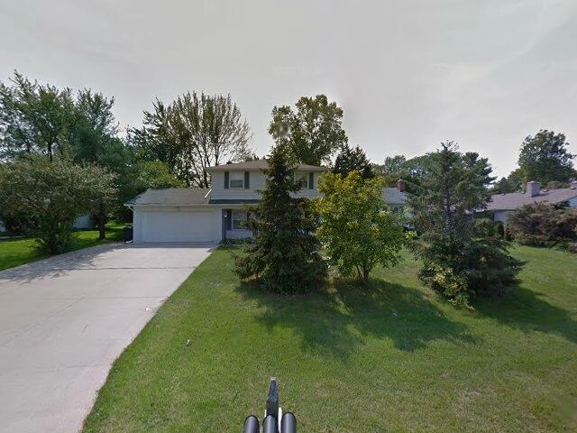 House image located at West Bloomfield, MI 48323