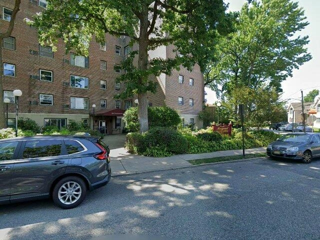 House image located at Fort Lee, NJ 07024