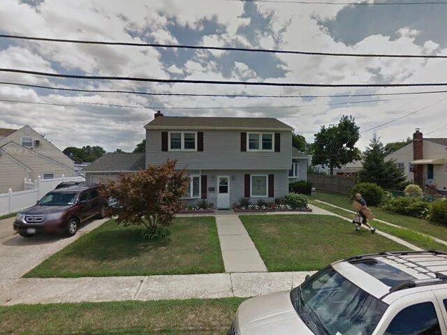 House image located at Farmingdale, NY 11735
