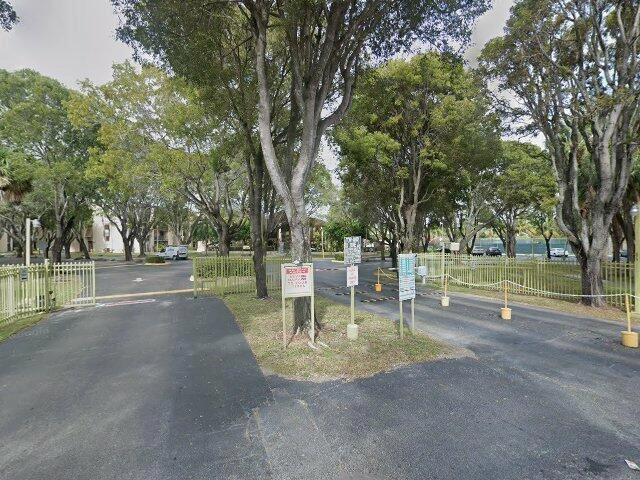 House image located at Miami, FL 33186