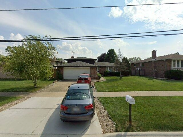 House image located at Burbank, IL 60459