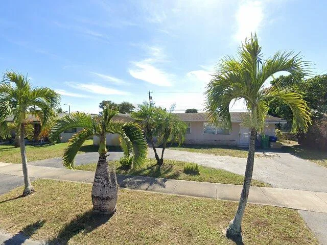 House image located at Miami, FL 33162