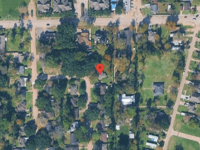House image located at Alvin, TX 77511