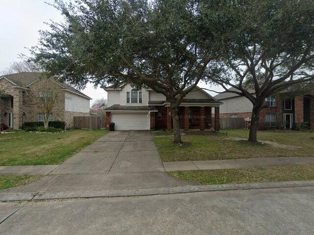 House image located at League City, TX 77573