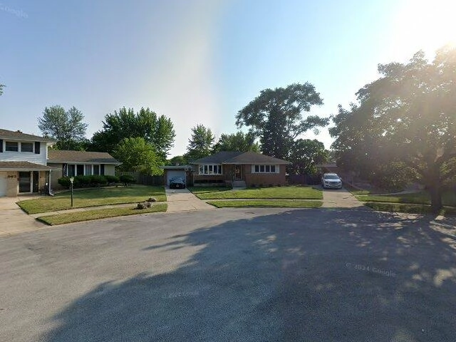 House image located at South Holland, IL 60473