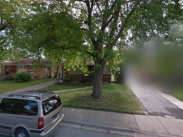 House image located at South Holland, IL 60473