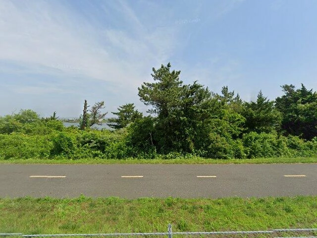 House image located at Milford, ME 04461