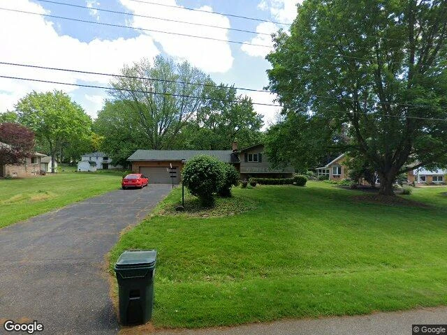 House image located at Akron, OH 44319