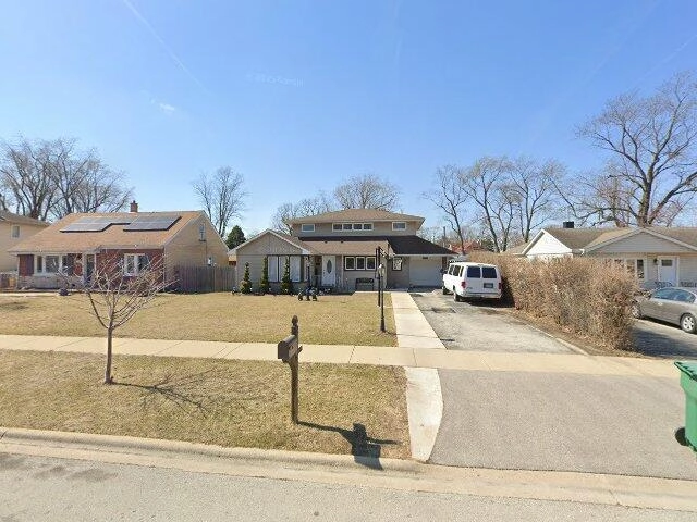 House image located at Burbank, IL 60459