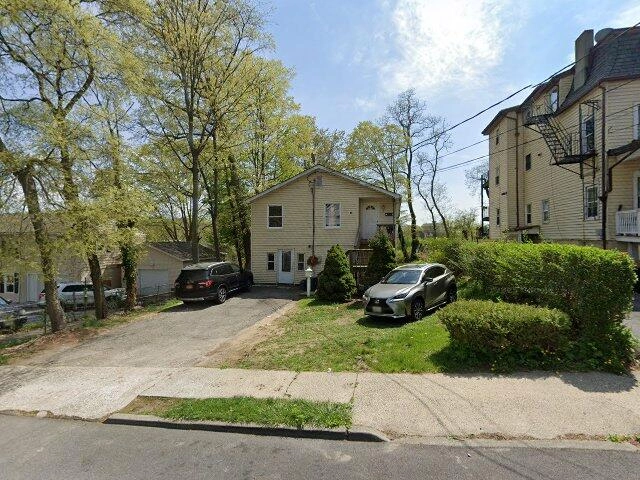 House image located at Peekskill, NY 10566