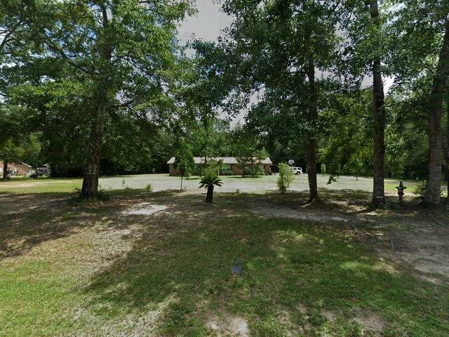 House image located at Milton, FL 32571