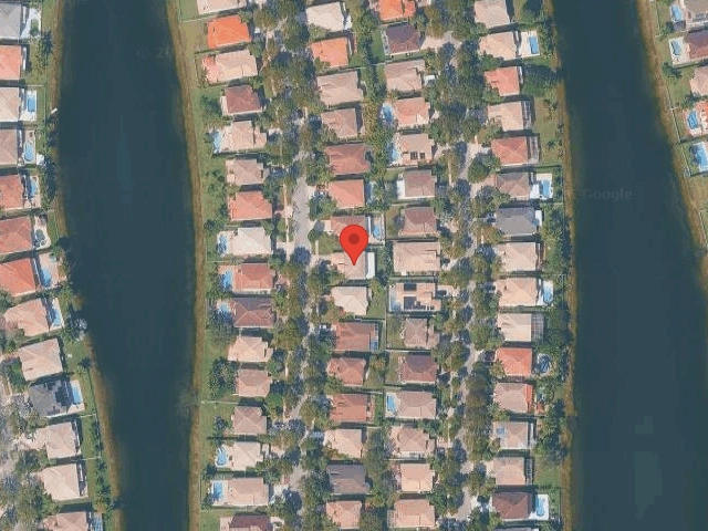 House image located at Hollywood, FL 33027