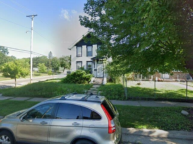 House image located at Saint Paul, MN 55117