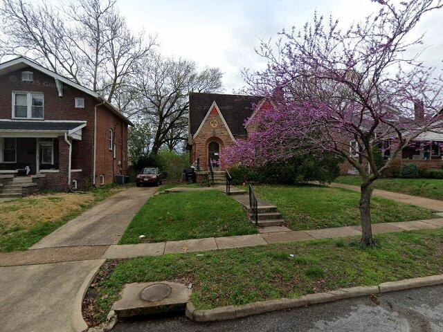 House image located at Saint Louis, MO 63130