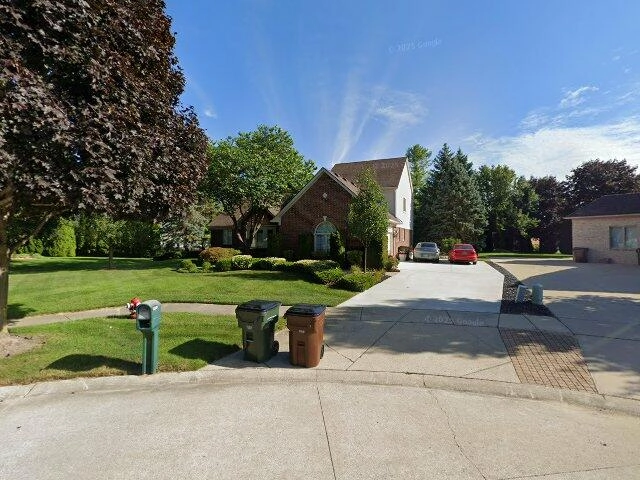 House image located at Utica, MI 48315