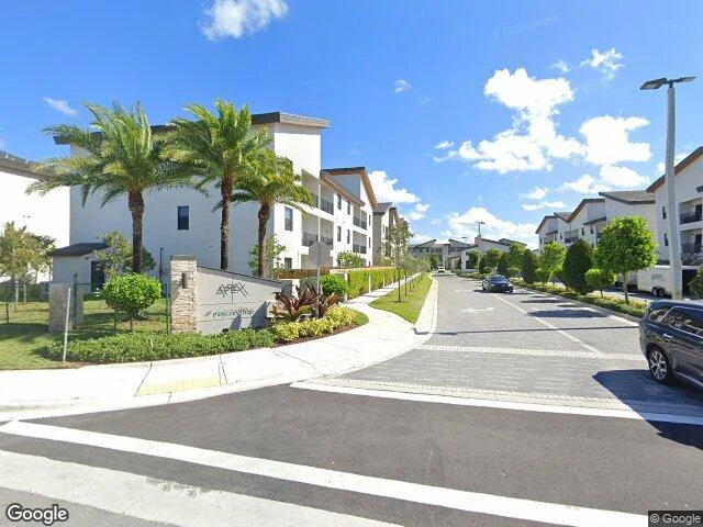 House image located at Miami, FL 33178