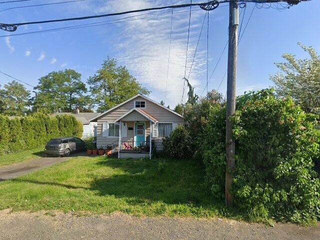 House image located at Portland, OR 97218