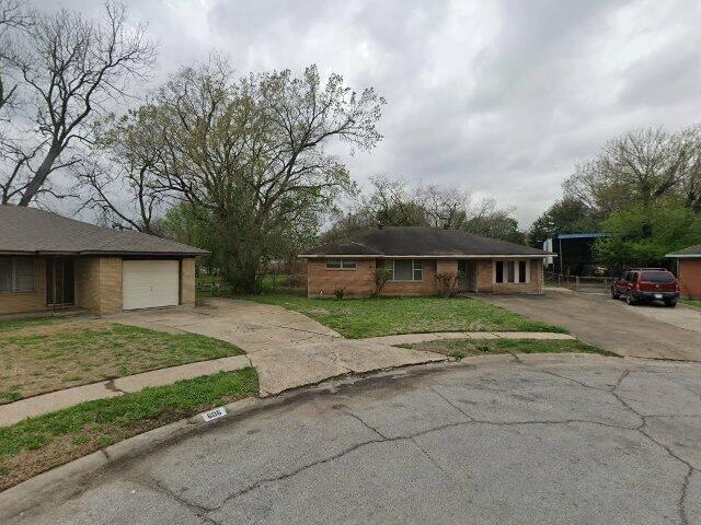 House image located at Houston, TX 77022