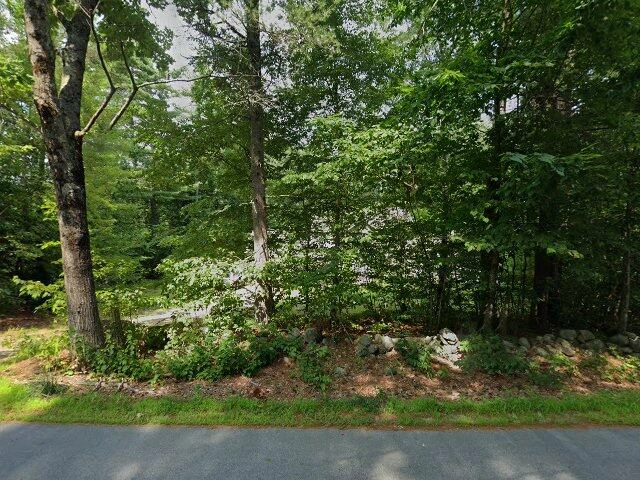 House image located at Nottingham, NH 03290