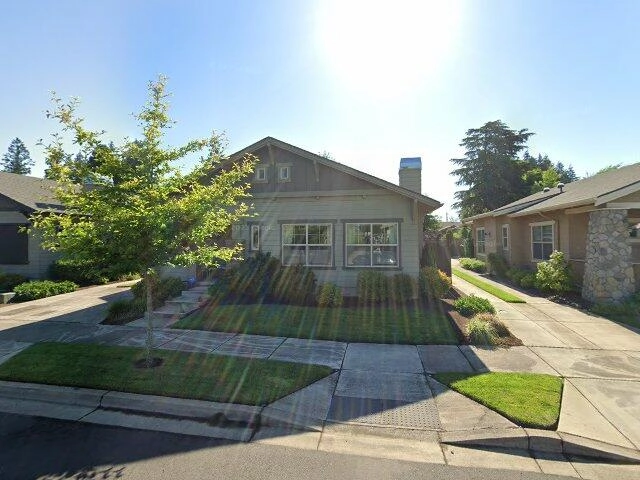 House image located at Eugene, OR 97408