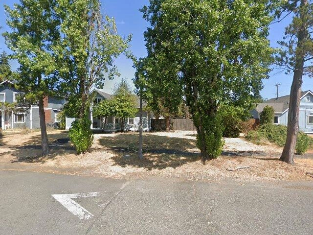 House image located at Columbus, IN 47201