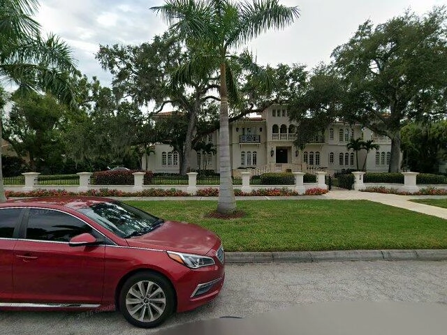 House image located at Tampa, FL 33609
