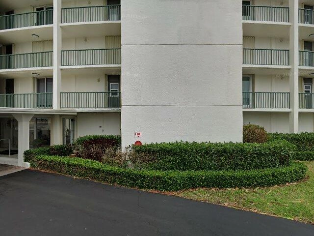 House image located at West Palm Beach, FL 33404