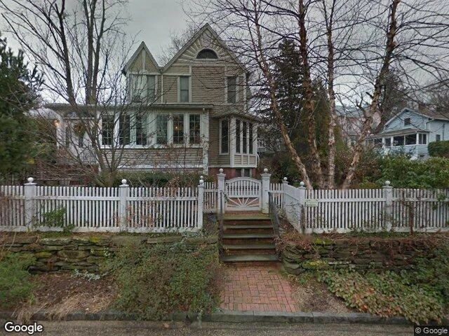 House image located at Sea Cliff, NY 11579