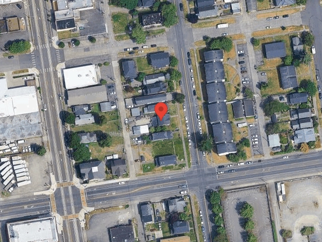 House image located at Elwood, IN 46036