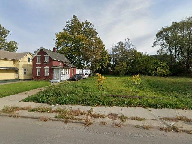 House image located at Cleveland, OH 44105